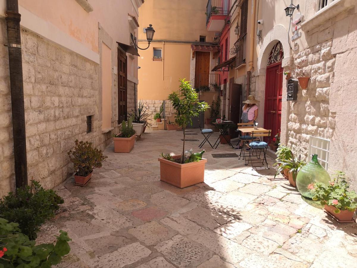 Redmood Guesthouse Barletta Exteriör bild