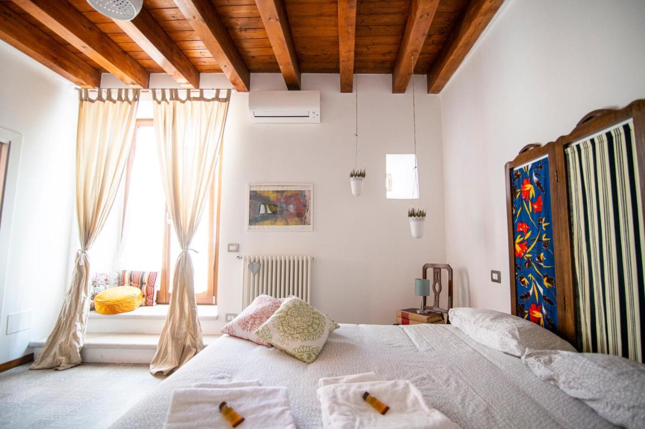 Redmood Guesthouse Barletta Exteriör bild
